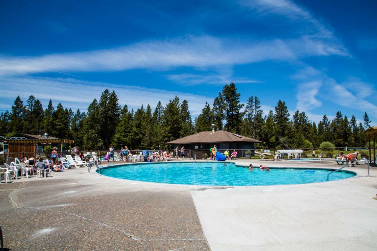 Bend-Sunriver Camping Resort Two-Bedroom Cabin 7 Exterior foto